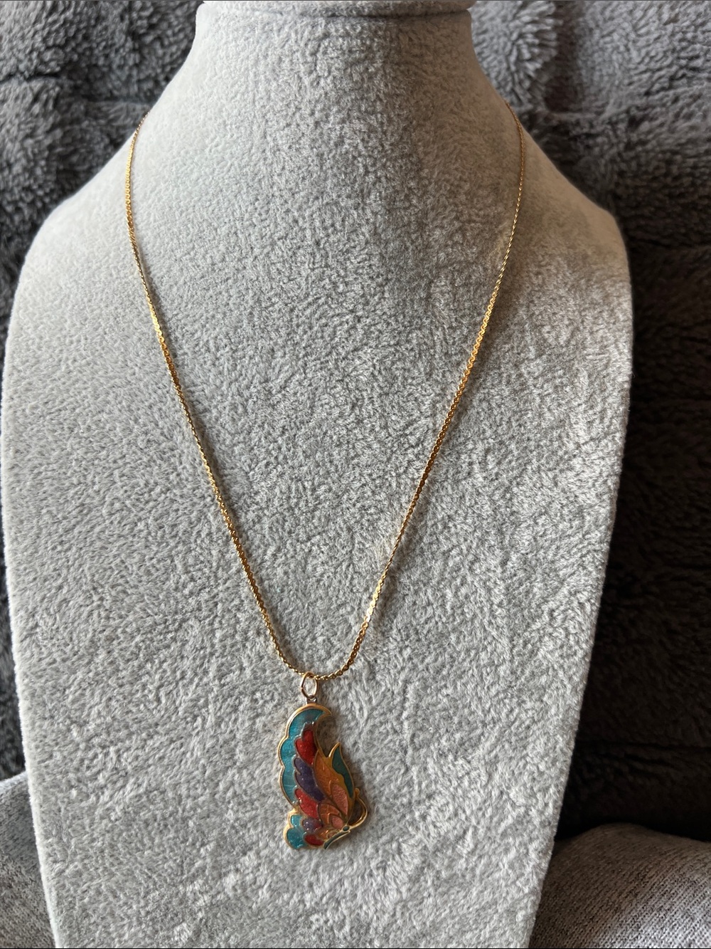 Gold-Tone cloisonné Multicolor Enamel Pendant Necklace - Colorful butterfly 🦋